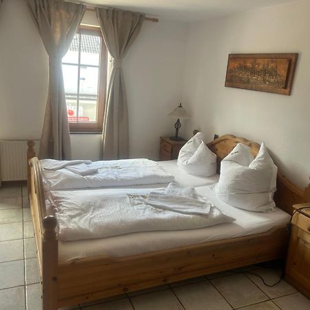 Gasthof Zur Post Siegen Bagian luar foto