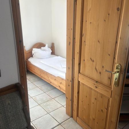 Gasthof Zur Post Siegen Bagian luar foto