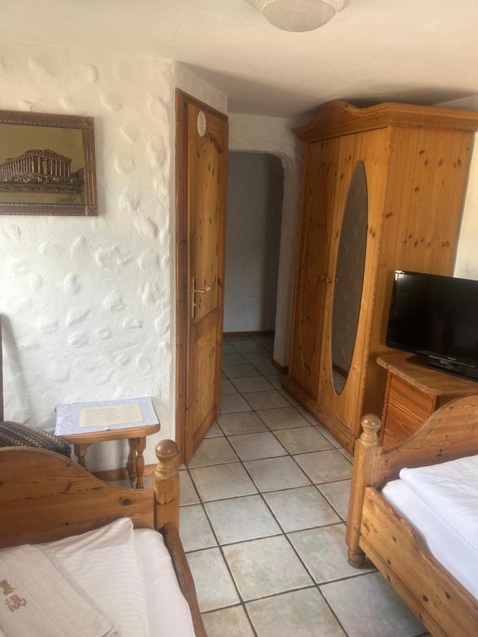 Gasthof Zur Post Siegen Bagian luar foto