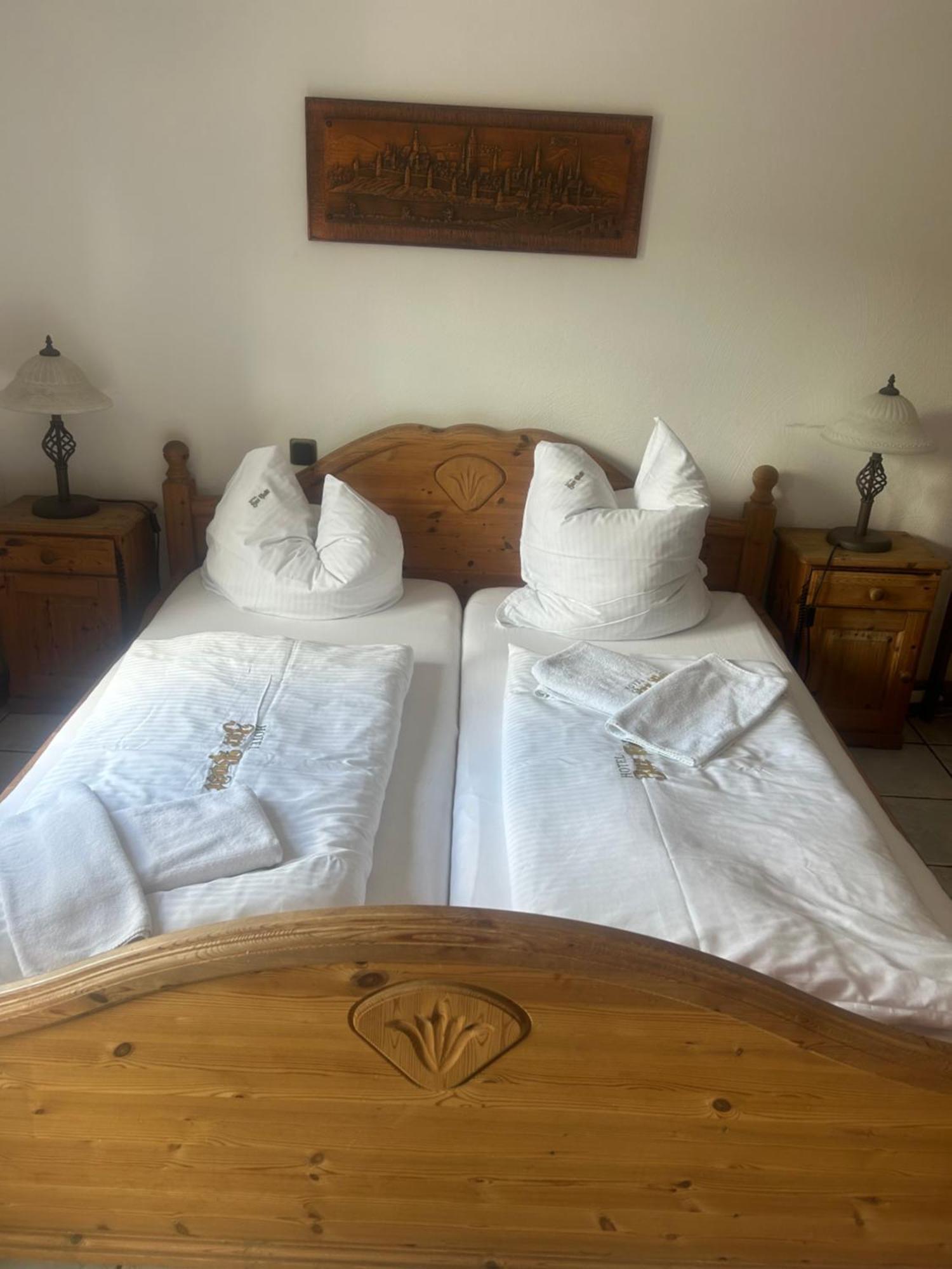 Gasthof Zur Post Siegen Bagian luar foto