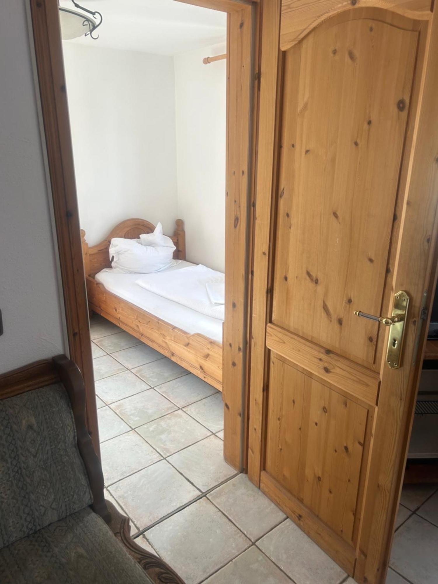 Gasthof Zur Post Siegen Bagian luar foto